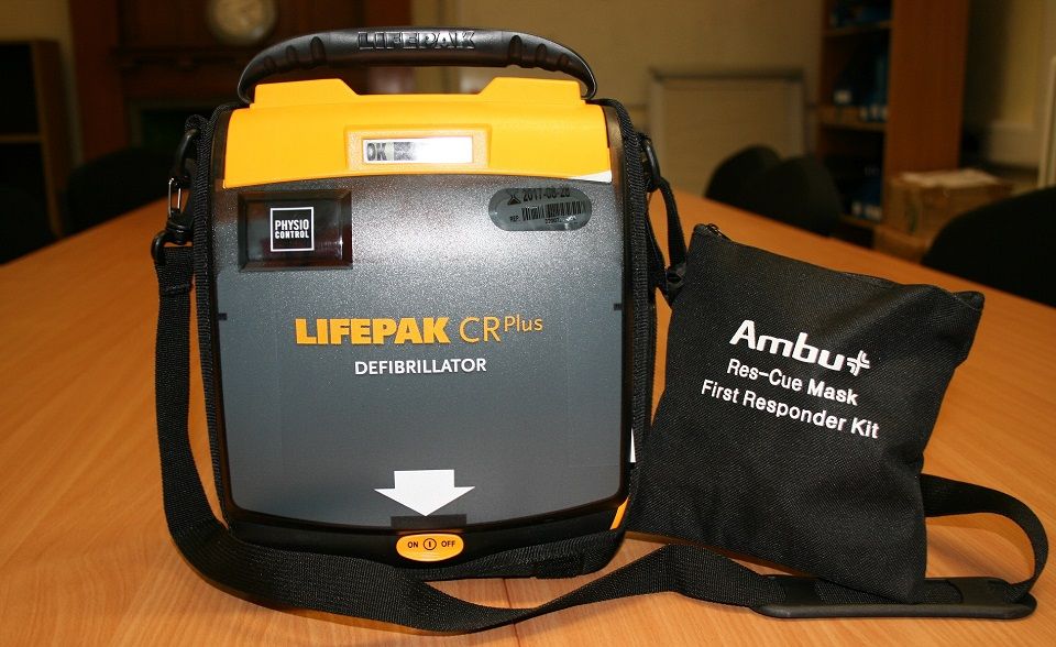 Lifepak CR Plus Replacement Pads and Charge Stick Combi